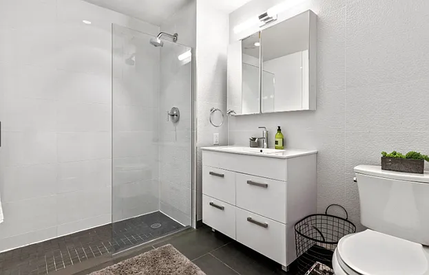 Rented by Greystar | media 14