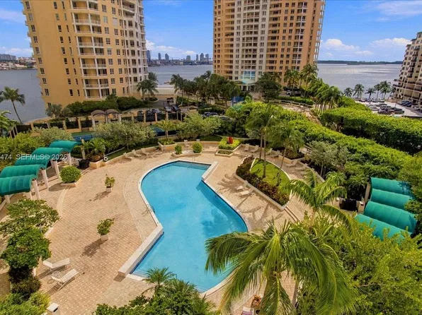 888 Brickell Key Dr, Miami, FL