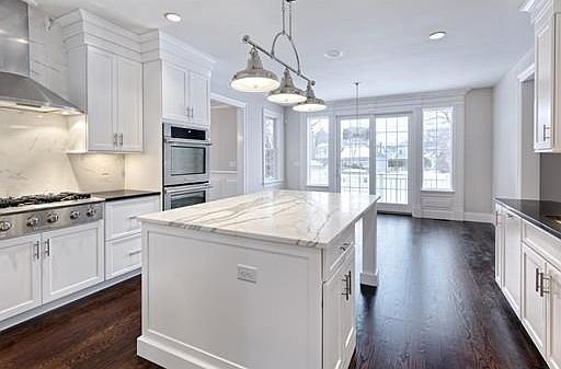 2nd image of 15 Pleasant St