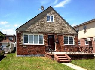 7624 168th St, Fresh Meadows, NY 11366
