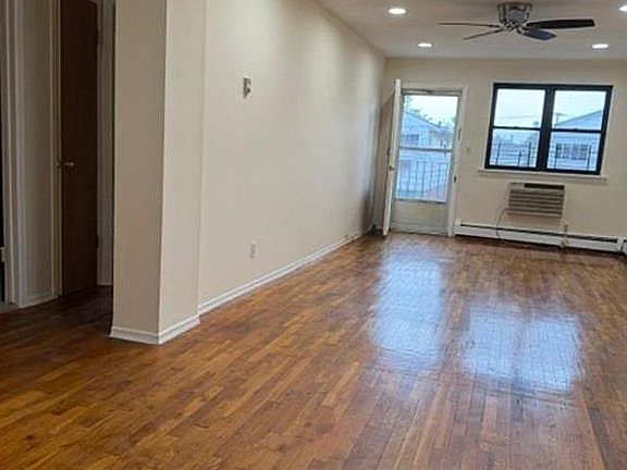 3rd image of 15323 78th St APT C