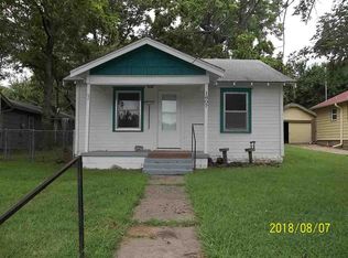 1607 N 7th St, Arkansas City, KS 67005