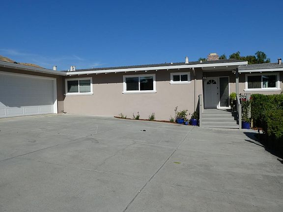 3rd image of 3584 Vista Del Valle