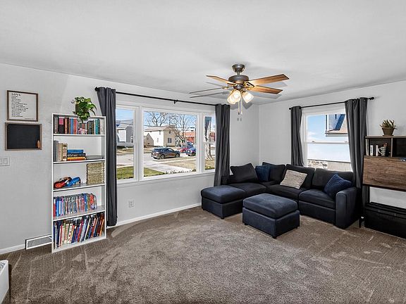 5th image of 305 South Concord ROAD