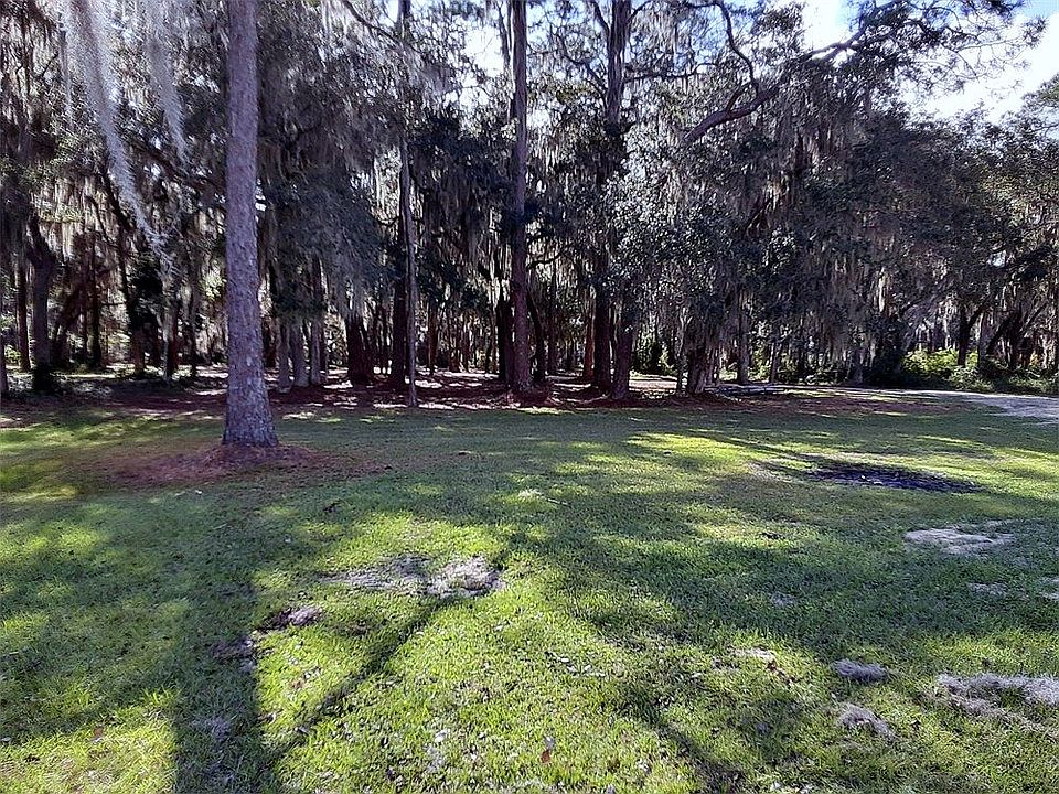 1st image of Circle Dr