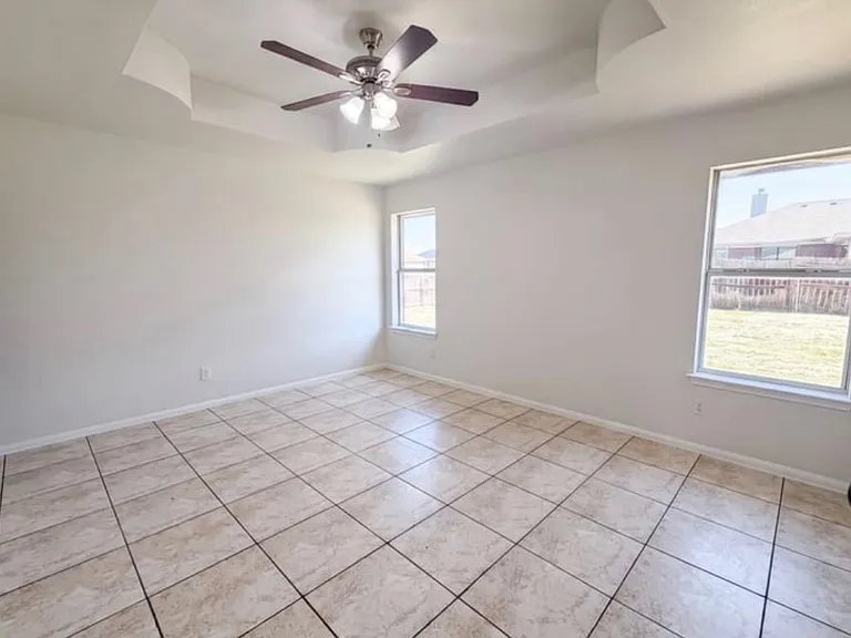 507 Abu Bakar Dr — Photo 4