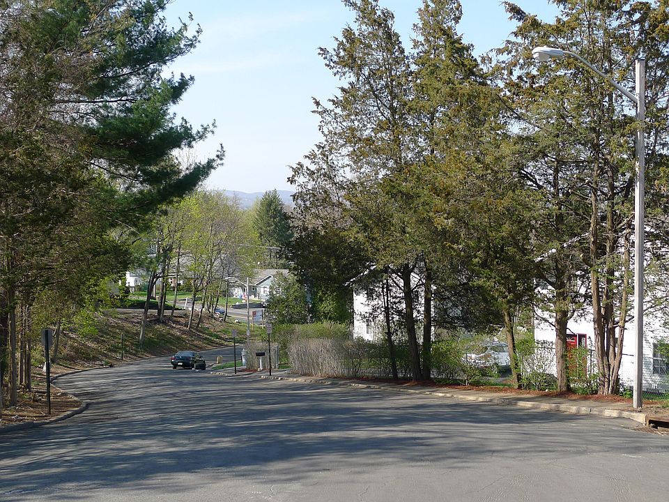 1st image of 15 Dowd St