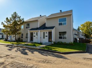 3737 26th Ave NW, Edmonton, AB T6L 5L8