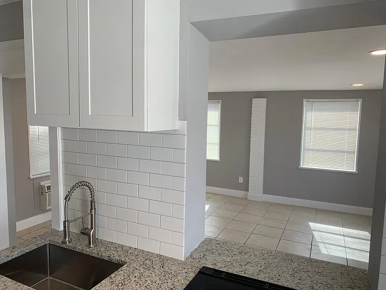 5002 Parker Ave — Photo 12
