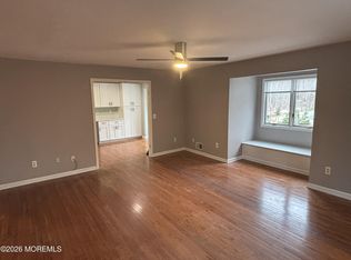 274 Easy St, Howell, NJ