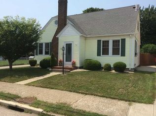 114 Rosemont Ave, Pawtucket, RI 02861