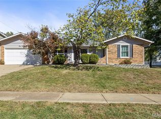 363 Novara Dr, Ballwin, MO 63021