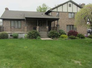 16 Northgate Rd, Watertown, CT 06795