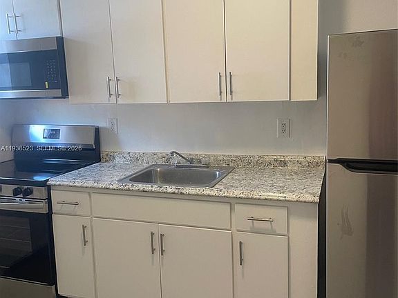 5th image of 1831 NW 41st St