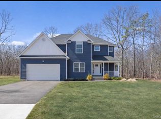 32 Florida Avenue, Medford, NY 11763