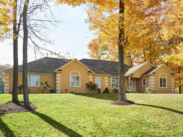 4586 Daylesford Dr, Akron, OH 44333
