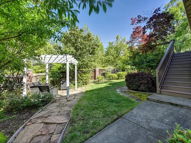 1665 Halifax Way — Photo 50
