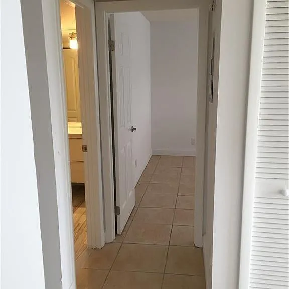 331 Lakeview Dr #201 — Photo 9