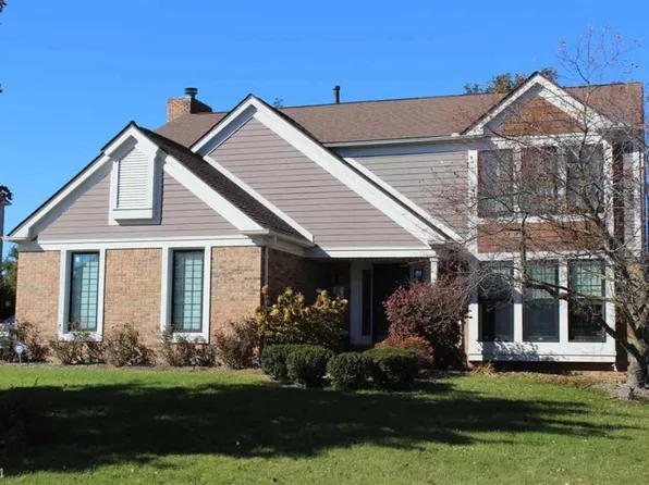 2380 Pleasant View Dr, Rochester Hills, MI 48306