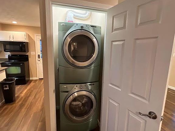5th image of 405 Pandora Dr