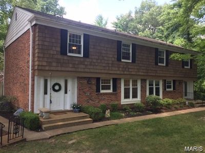 922 Pavillion Dr, Saint Louis, MO, 63141