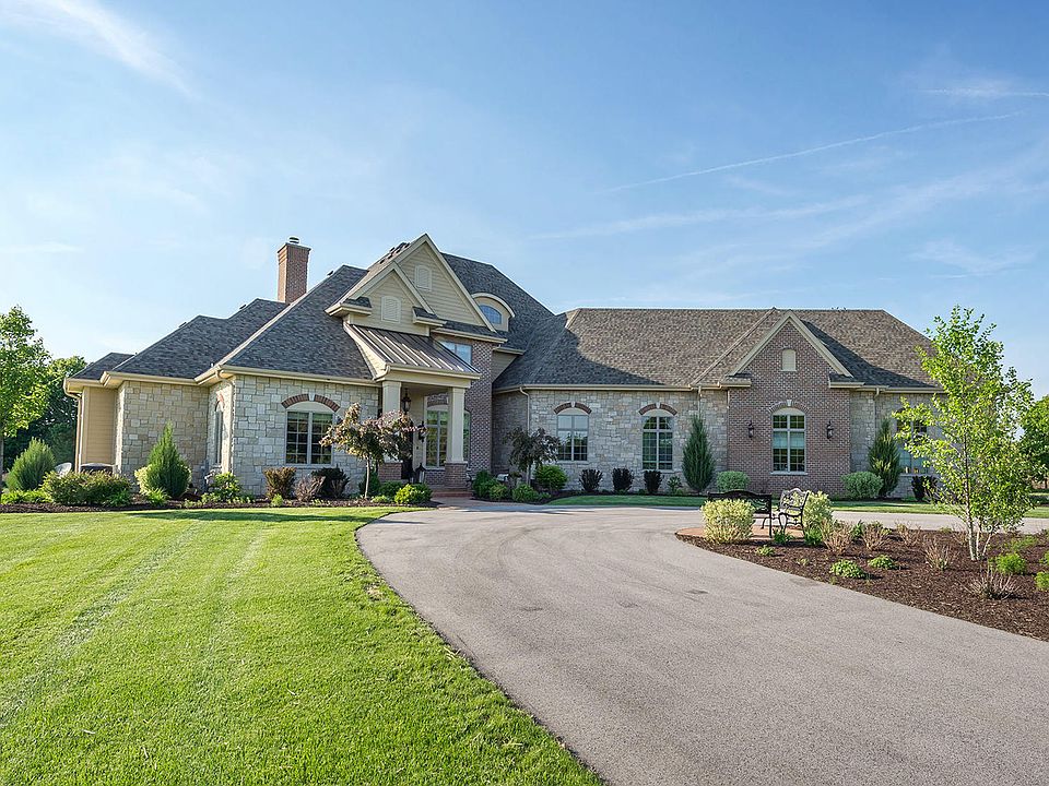 1st image of 31620 W Pine Meadows Ln