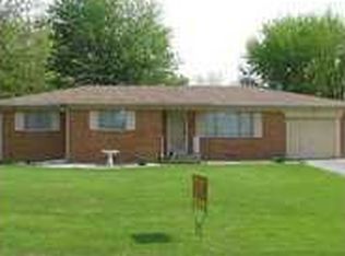 139 Hopkins Rd, Cumberland, IN 46229