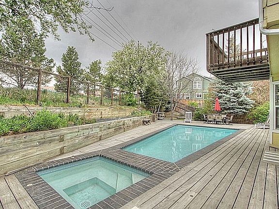 2nd image of 776 W Hemlock Cir