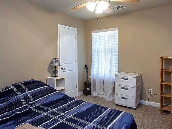 4th image of 3015 Earle Dr