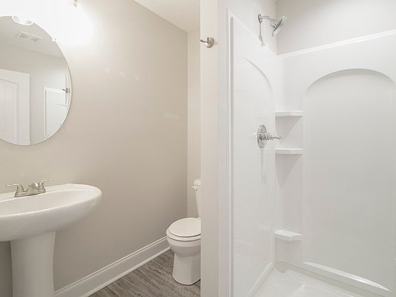 4th image of 1000-103 Henry Place Blvd
