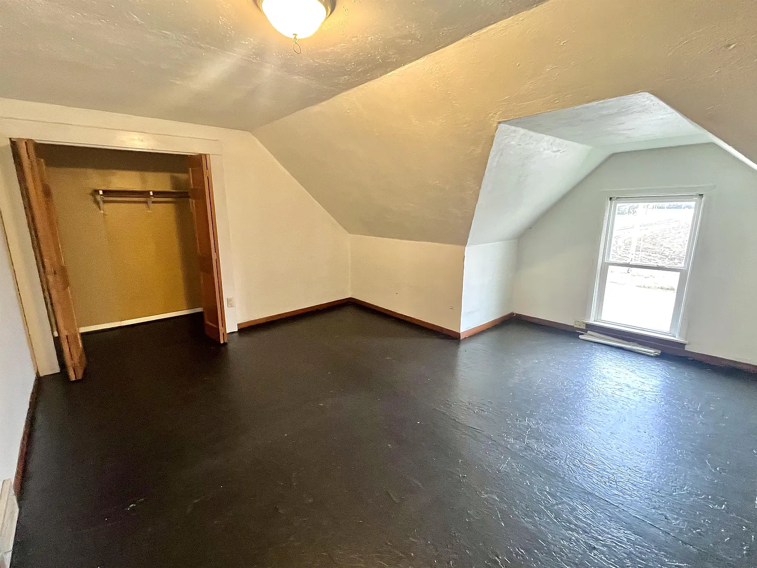 2291 Day Street - Upper — Photo 4