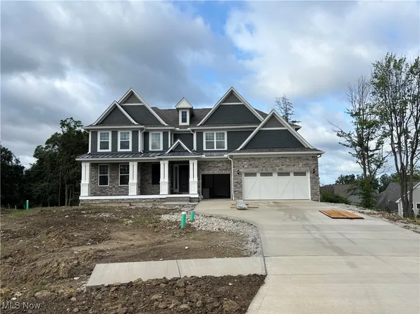 600 Lake Placid Ct, Chagrin Falls, OH 44022