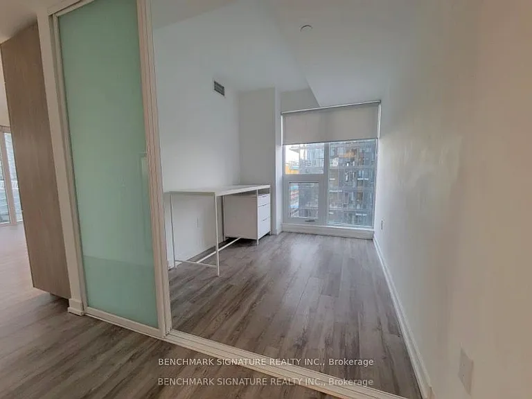 77 Shuter St #1810 — Photo 4