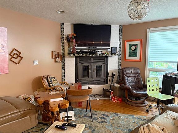 5th image of 6409 W 94a St