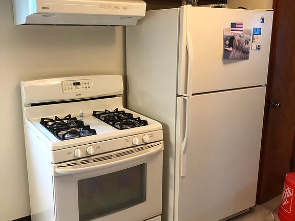 3rd image of 113 William St #113