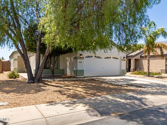 3rd image of 12753 W DREYFUS Drive