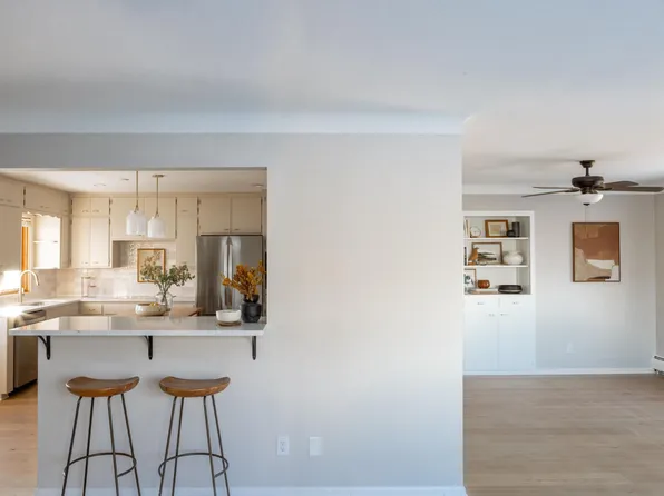 1583/1585 Hazelwood St N, Saint Paul, MN 55106