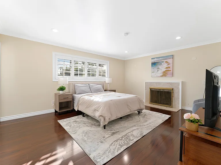 1524 W Tonia Ct — Photo 25