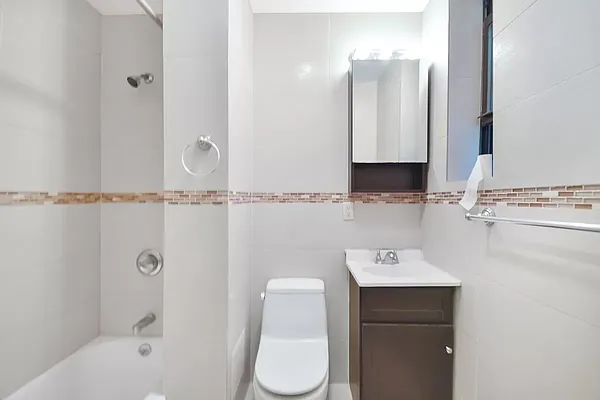 Rented by Compass | media 18