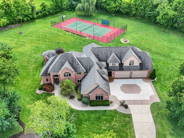 4261 W Stones Crossing Rd, Greenwood, IN 46143