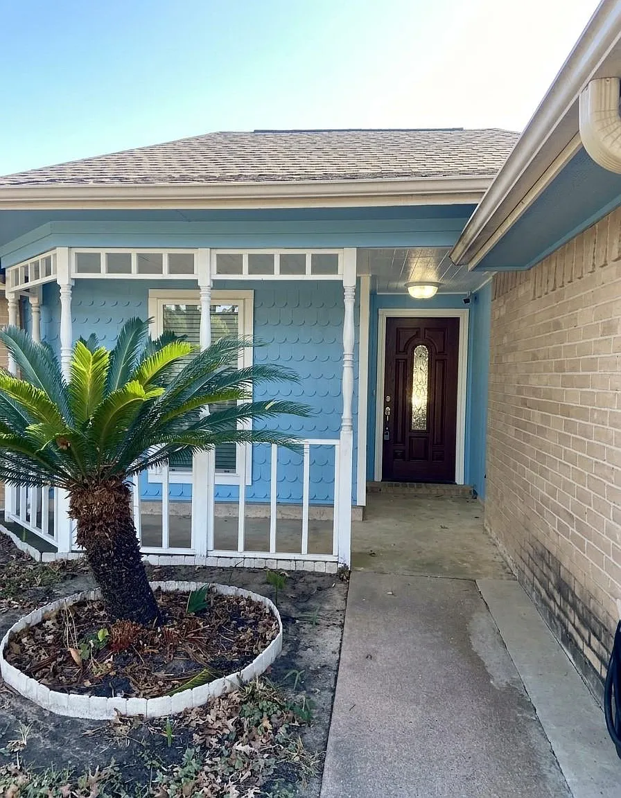 3 bed, 2.0 bath, 1710 sqft, $2,250 — Photo 3