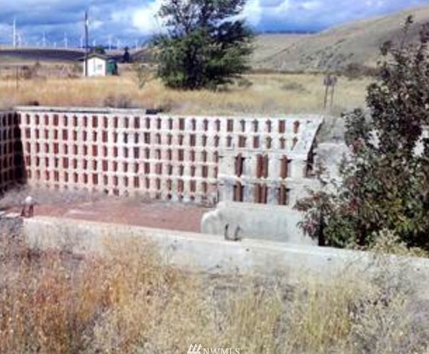 1st image of 1061 Notcho Lane