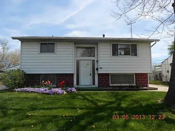 860 Harwood Dr, Columbus, OH 43228