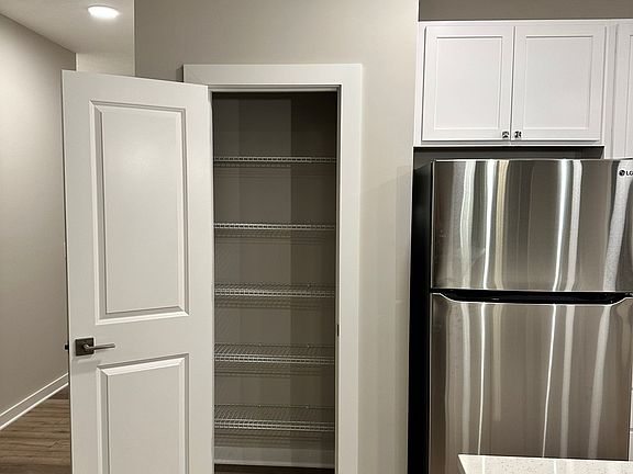 2nd image of 20 Wellesley Dr