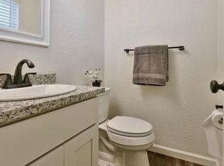 1833 Roberts Rd, Medford, OR 97504