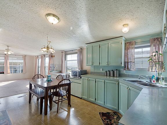 5th image of 11035 Richardo Ln