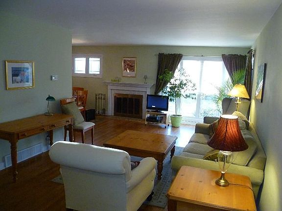 2nd image of 10833 S Tripp Ave