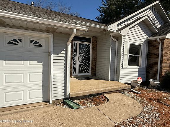 5th image of 100 Willis Dr