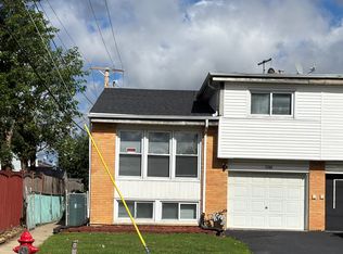 9283 Dee Rd, Des Plaines, IL 60016