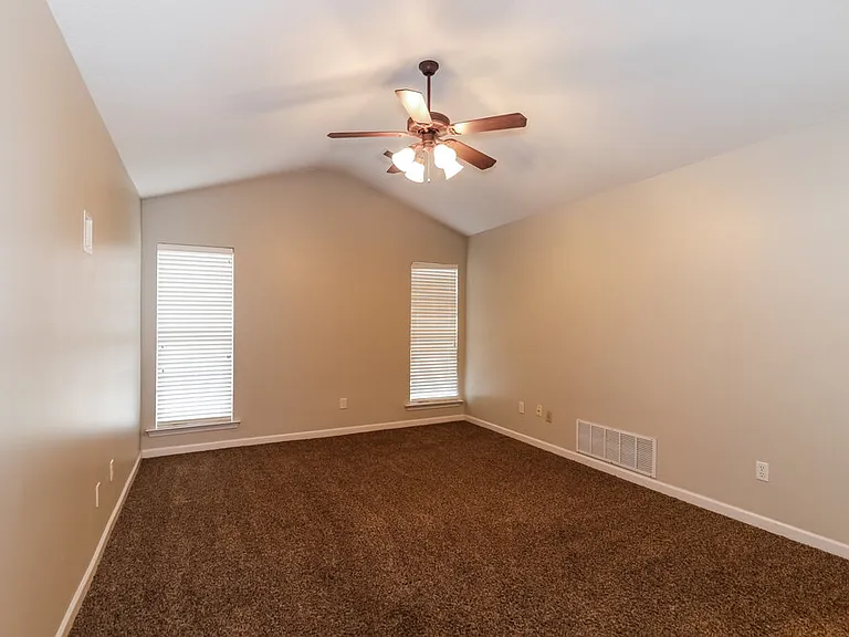 5467 Milton Ridge Dr — Photo 8